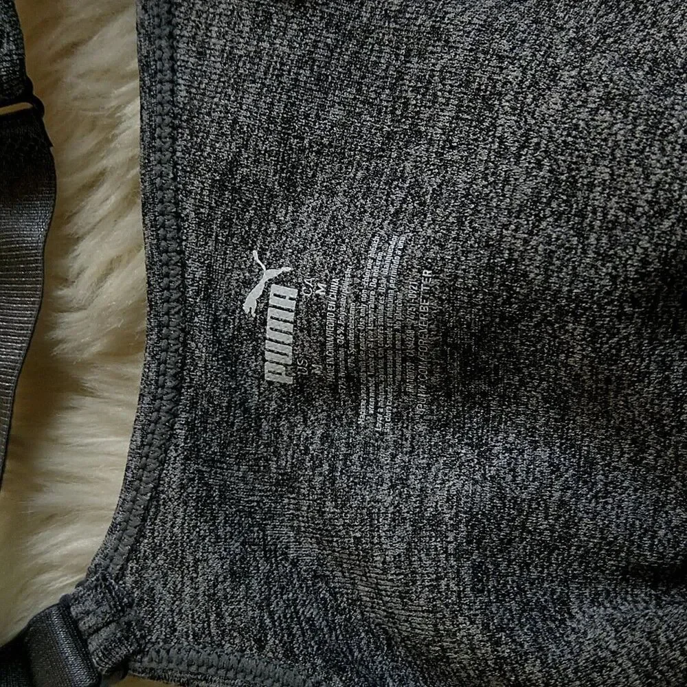 Puma Womens sz M‎ Sports Bra Heathered Gray Padded Wireless Pullover Adjustable